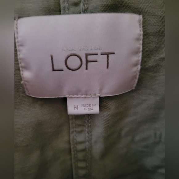 ⭐️LOFT Light Green Jacket - Picture 6 of 6